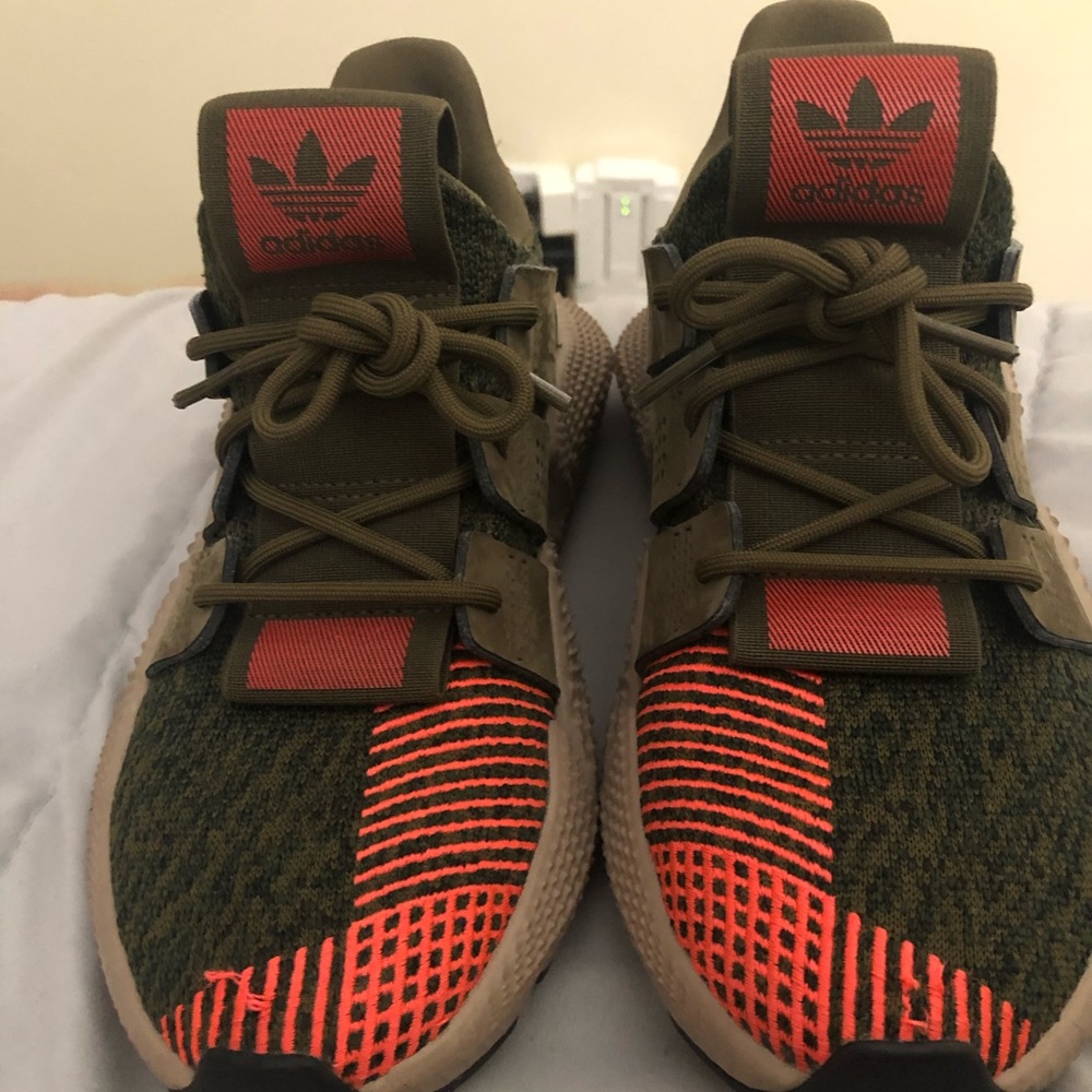 Adidas prophere sneakers